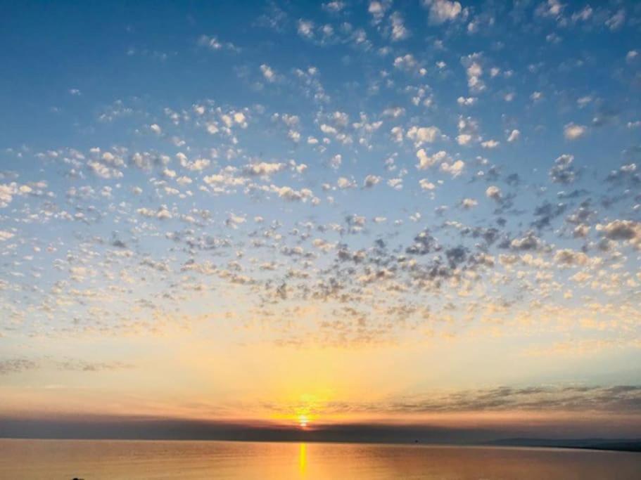 Luxurious Beach House Chesil Beach. Sleeps 6 Castletown  Buitenkant foto